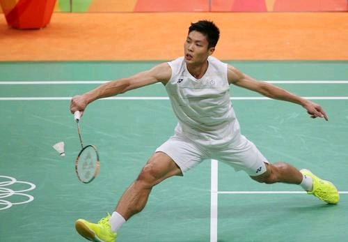 发这位年轻 发这位年轻